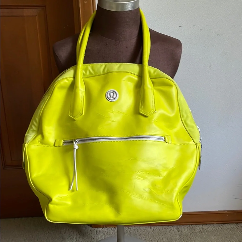 Lululemon Happy Hatha Hour Gym Bag - Picture 1 of 14